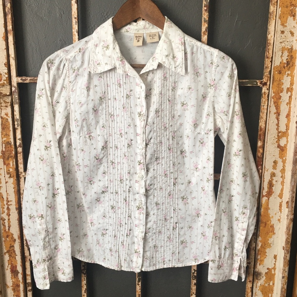 Quizz & Co  White/Pink Floral Button Up Blouse M